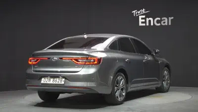 Renault SM6