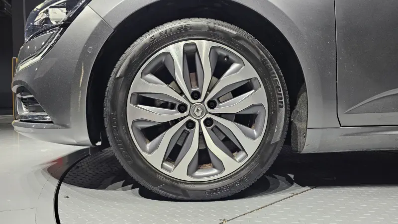 Renault Samsung SM6