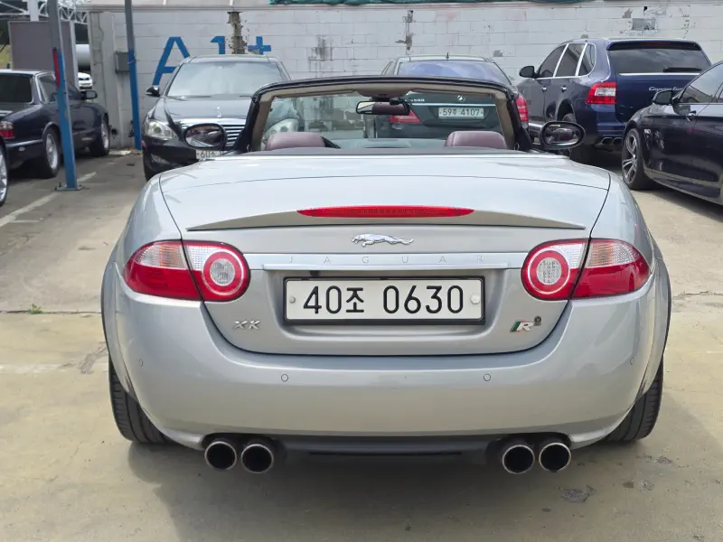 Jaguar XKR