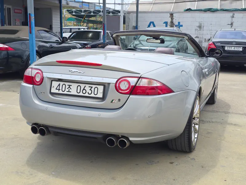 Jaguar XKR