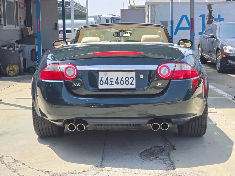 Jaguar XKR