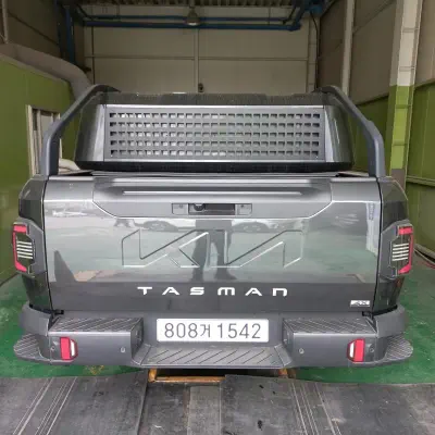 Kia Tasman