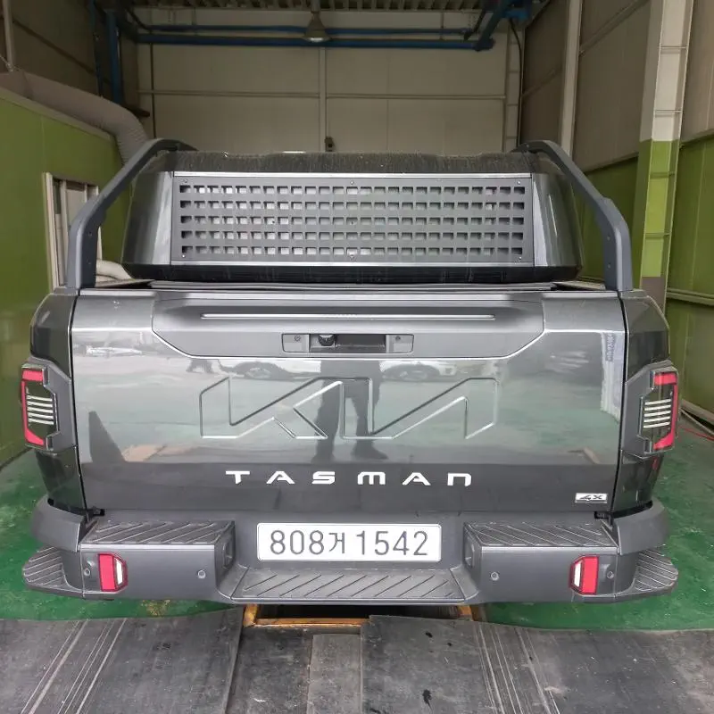 Kia Tasman