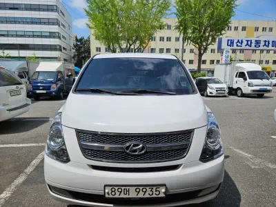 Hyundai Grand Starex
