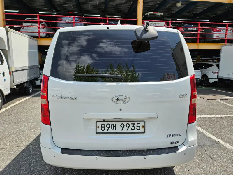 Hyundai Grand Starex