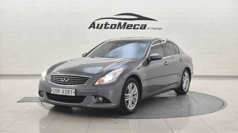 Infiniti G37