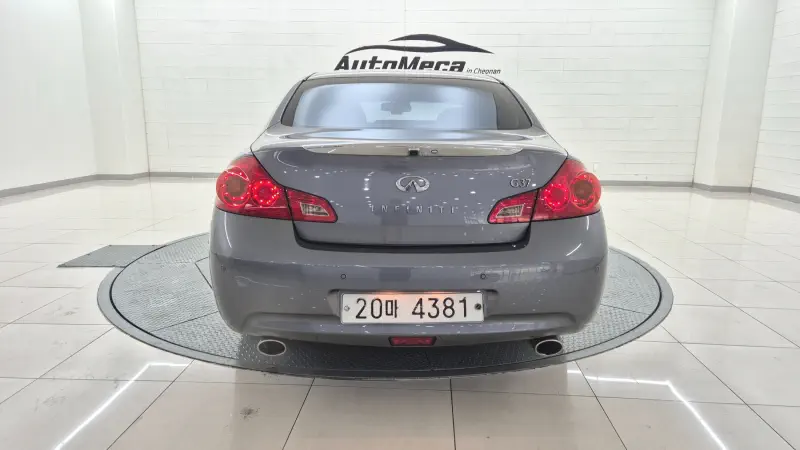 Infiniti G37