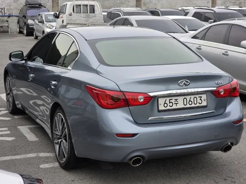 Infiniti Q50