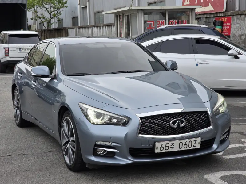 Infiniti Q50