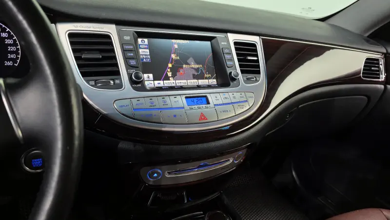 Hyundai Genesis
