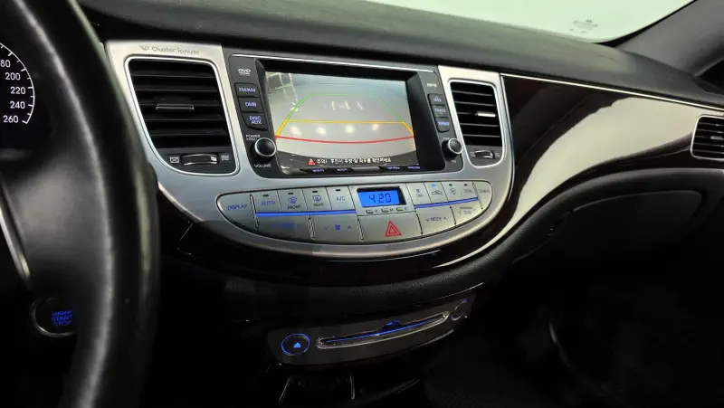 Hyundai Genesis