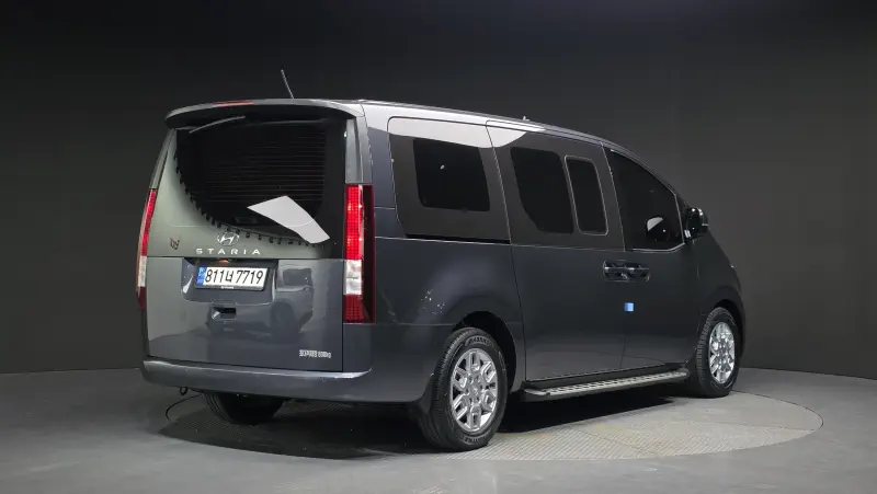 Hyundai Staria