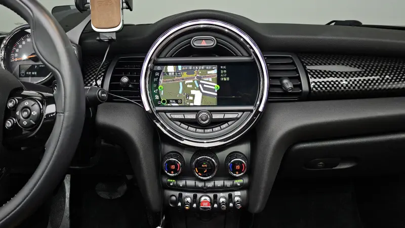 MINI Cooper Convertible