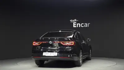 Renault SM6