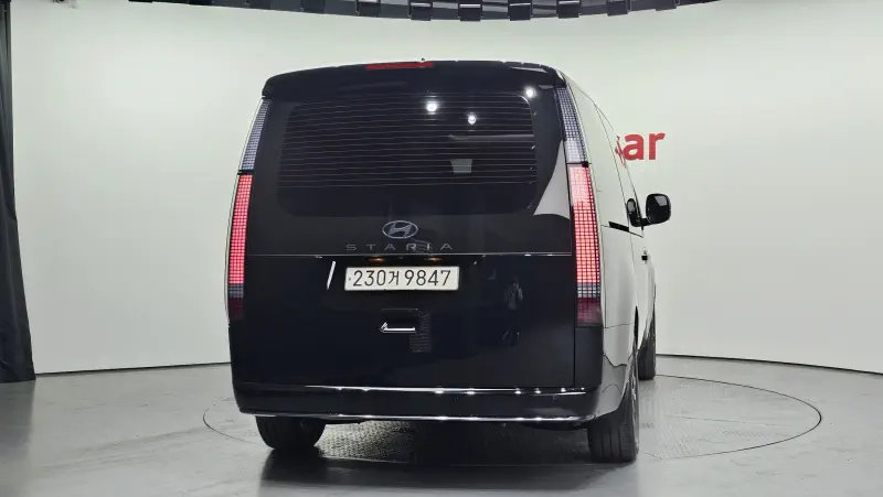 Hyundai Staria