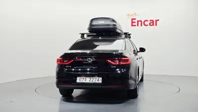 Renault SM6