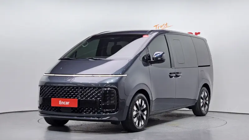 Hyundai Staria