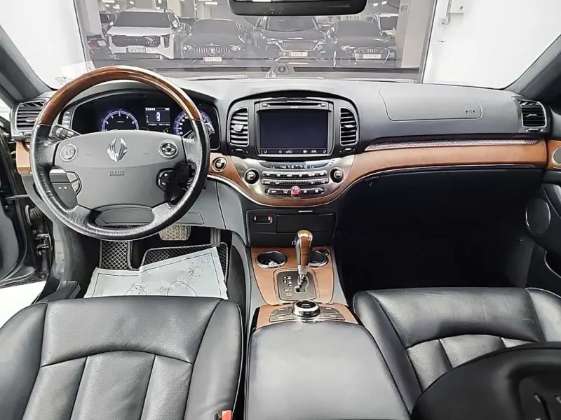 SsangYong Chairman W