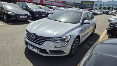 Renault SM6