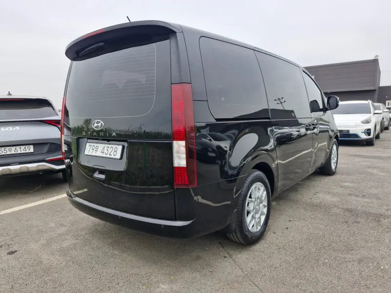 Hyundai Staria