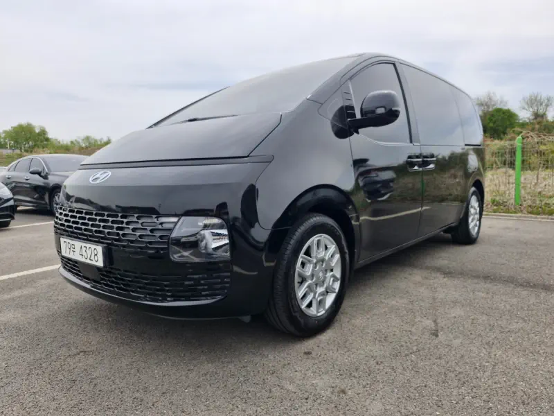 Hyundai Staria