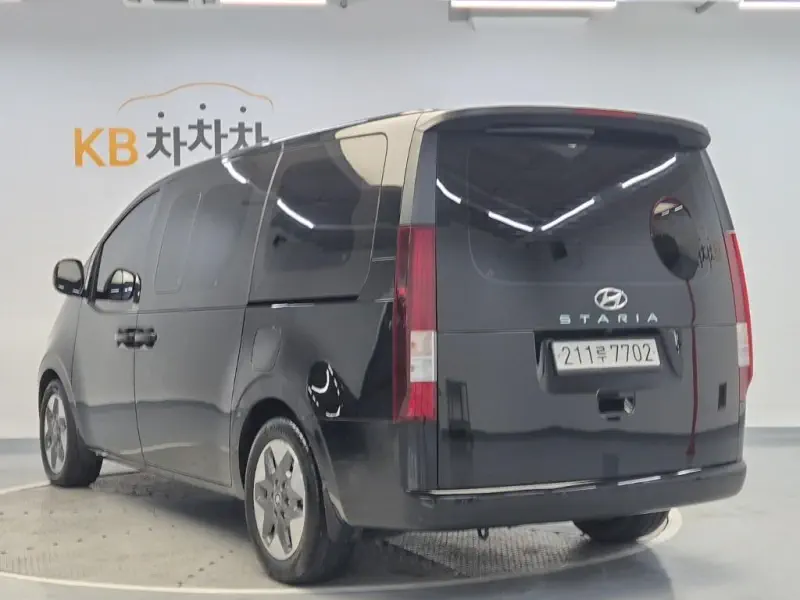 Hyundai Staria
