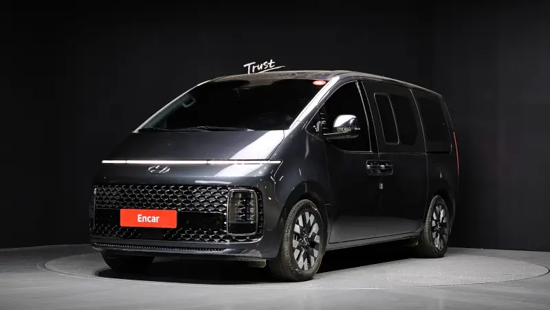 Hyundai Staria