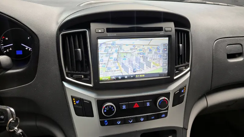 Hyundai Grand Starex