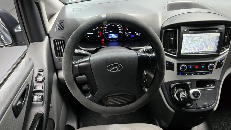 Hyundai Grand Starex