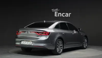 Renault SM6