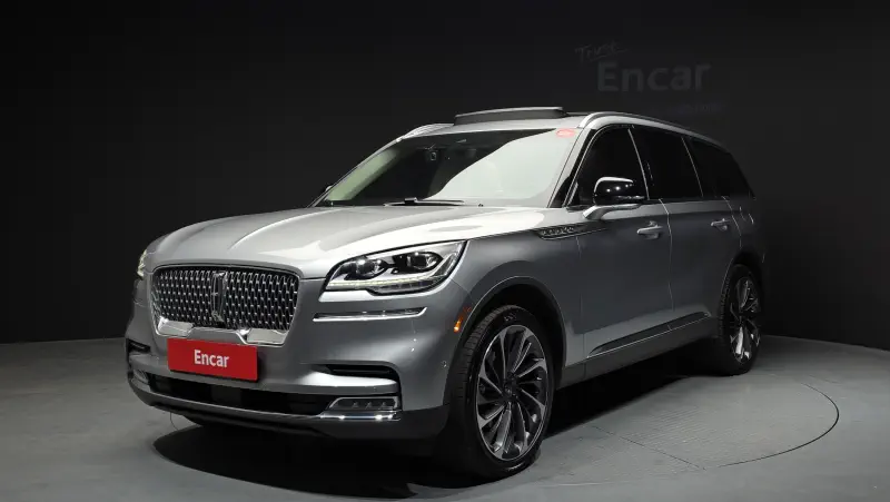 Lincoln AVIATOR