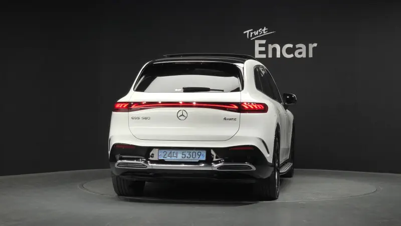 Mercedes-Benz EQS SUV