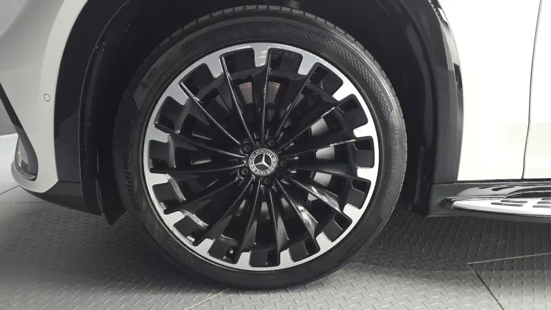 Mercedes-Benz EQS SUV
