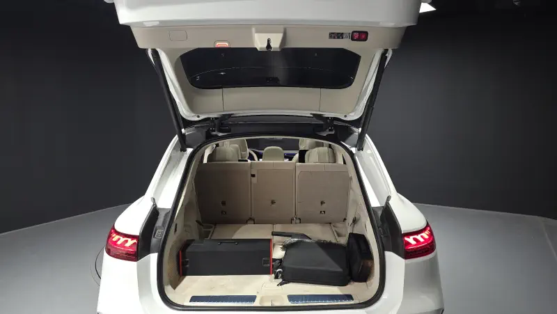 Mercedes-Benz EQS SUV