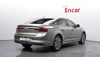 Renault SM6