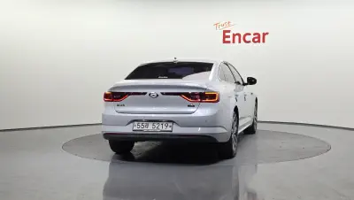 Renault SM6