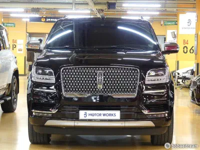 Lincoln NAVIGATOR