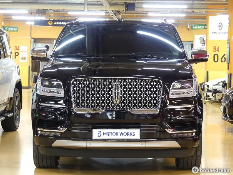Lincoln NAVIGATOR