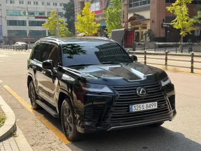 Lexus LX