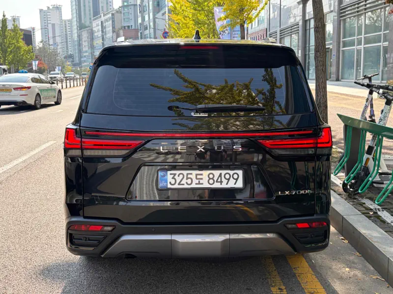 Lexus LX570