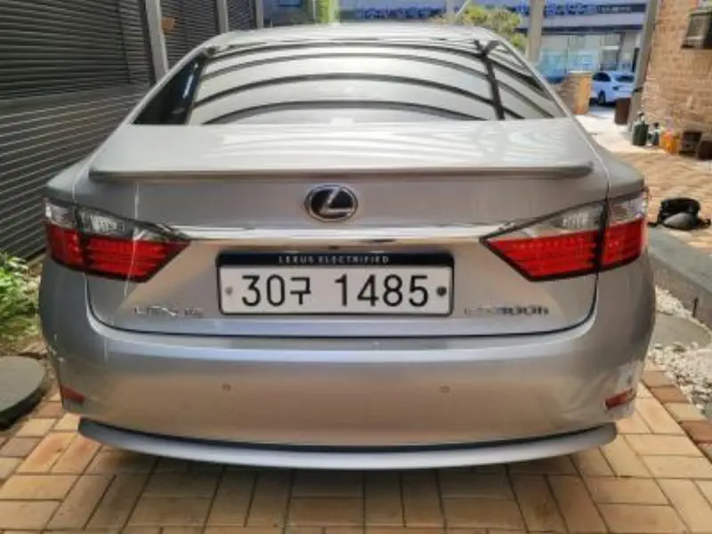 Lexus ES300h
