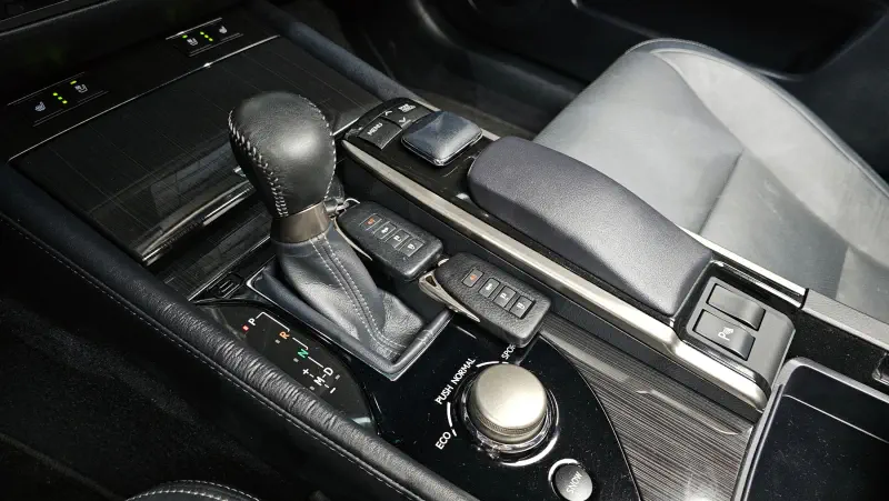 Lexus GS250