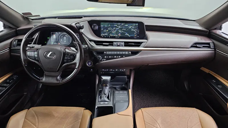 Lexus ES300h