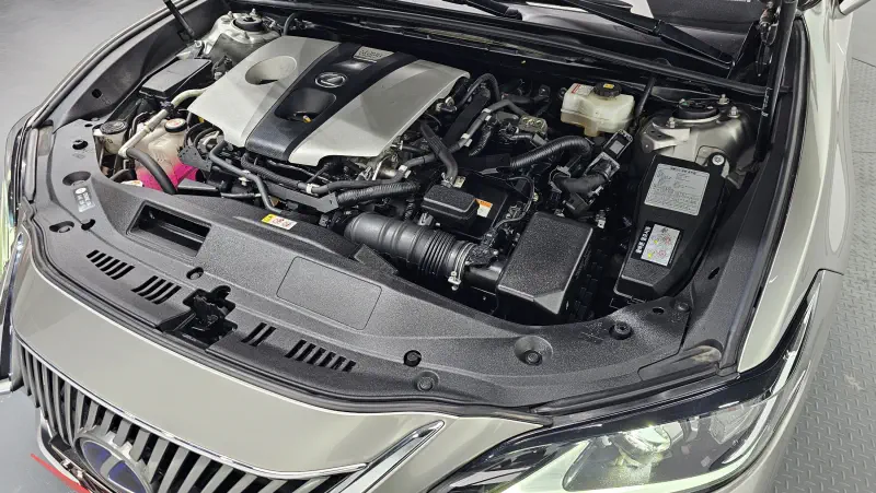 Lexus ES300h
