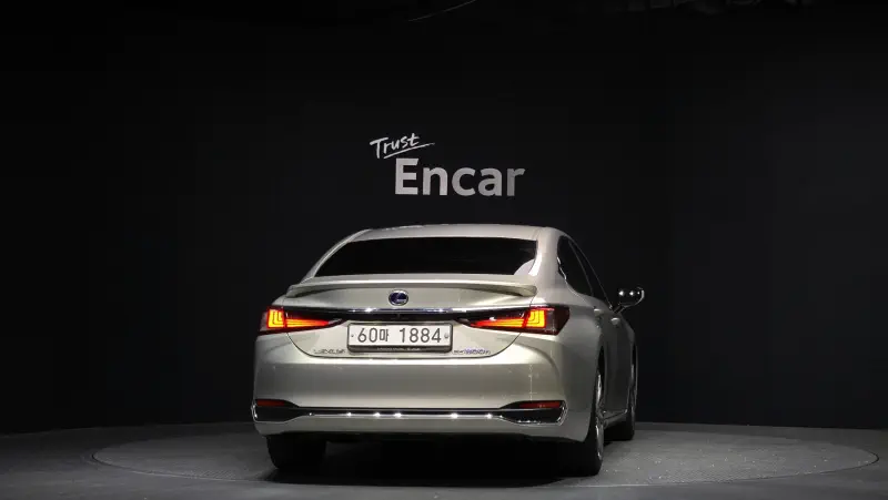 Lexus ES300h