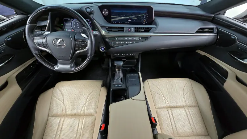 Lexus ES300h