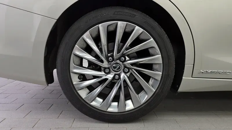 Lexus ES300h