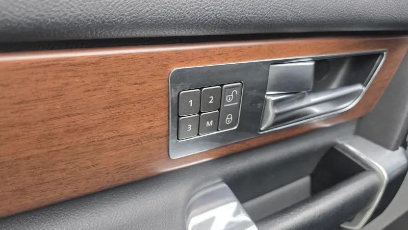 Land Rover DISCOVERY