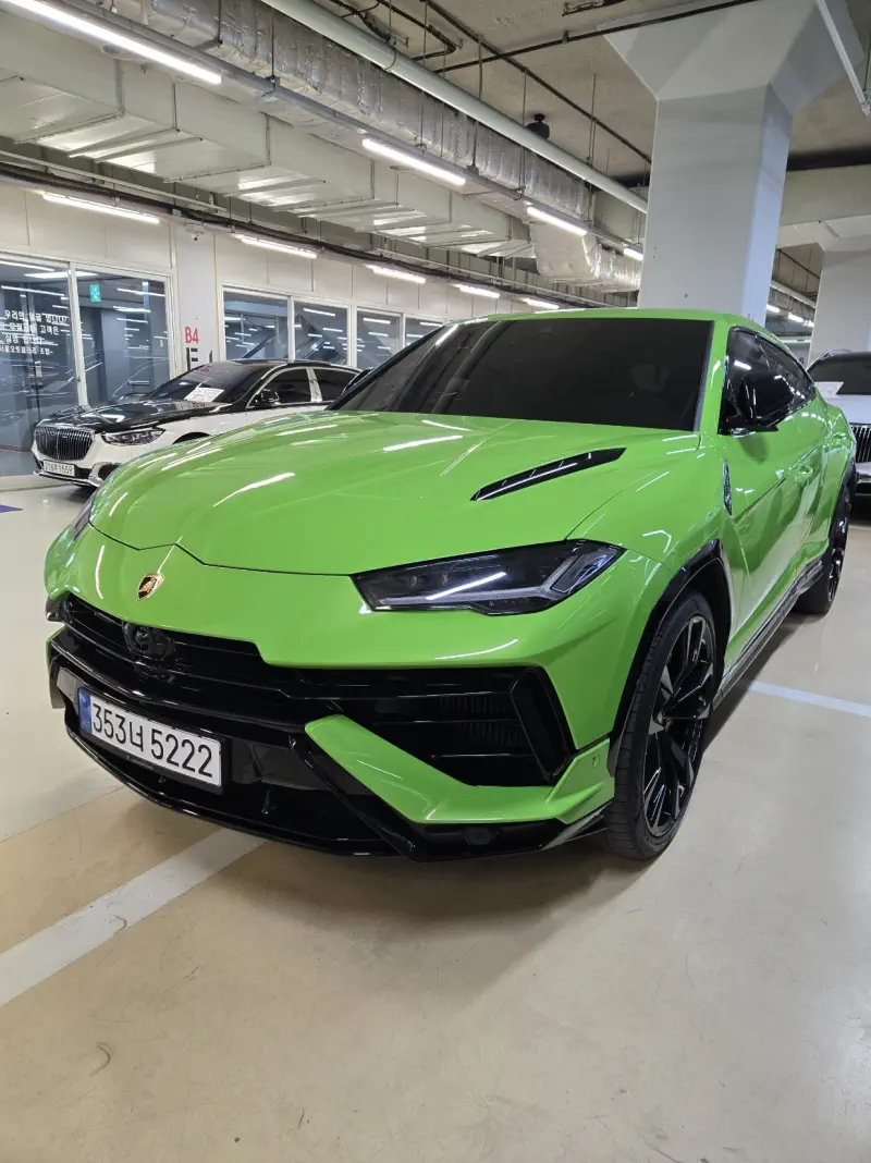 Lamborghini URUS