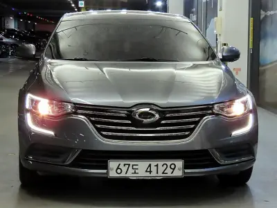 Renault SM6